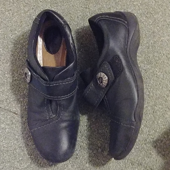 Clarks ankle boots - Picture 2 of 3